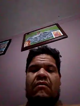 Snapshot of Maniakone chatting on 11/02/25, 06:38 Maniakone online show from 11/02/25, 06:38