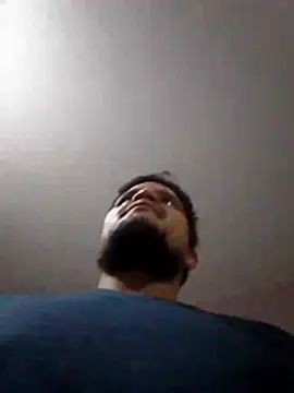 Snapshot of Maniakone chatting on 11/09/25, 04:33 Maniakone online show from 11/09/25, 04:33