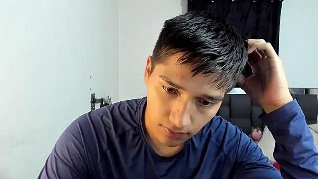 Snapshot of mateo-Esposito chatting on 05/15/26, 12:17 mateo-Esposito online show from 05/15/26, 12:17