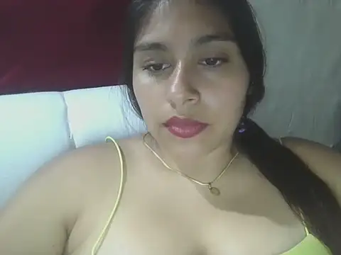 Snapshot of zairabreze chatting on 05/07/26, 01:33 zairabreze online show from 05/07/26, 01:33