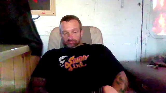 Snapshot of Cum515088 chatting on 06/25/26, 01:37 Cum515088 online show from 06/25/26, 01:37