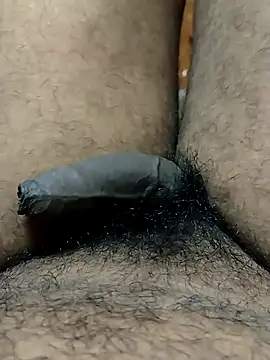 Snapshot of OnlyWonders84 chatting on 11/15/25, 02:35 OnlyWonders84 online show from 11/15/25, 02:35