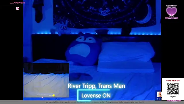 Snapshot of RiverTripp chatting on 06/12/26, 01:59 RiverTripp online show from 06/12/26, 01:59