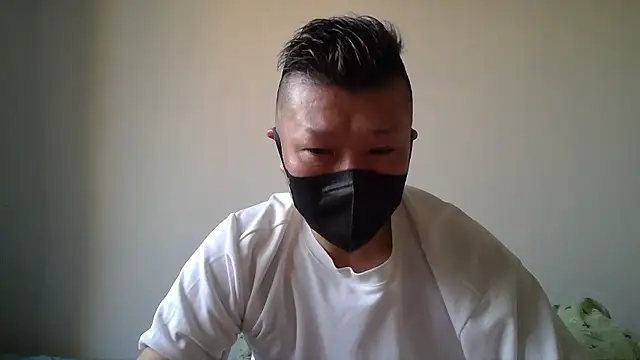 Snapshot of yuuta_yy chatting on 03/23/26, 08:18 yuuta yy online show from 03/23/26, 08:18