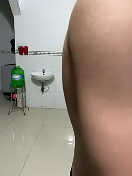 Snapshot of anhkiet_huang chatting on 11/27/25, 01:46 anhkiet huang online show from 11/27/25, 01:46