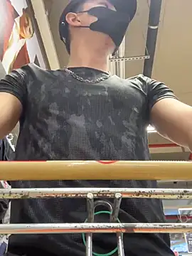 Snapshot of anhkiet_huang chatting on 12/15/25, 08:40 anhkiet huang online show from 12/15/25, 08:40