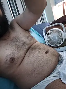 Hothunkdelhi online show from 10/26/25, 01:22