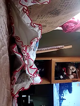 Snapshot of sweetdebbiexxxx chatting on 10/15/25, 10:37 sweetdebbiexxxx online show from 10/15/25, 10:37