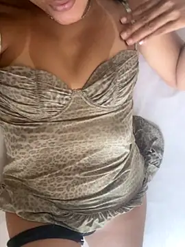 Katianesantos online show from 09/25/25, 05:27