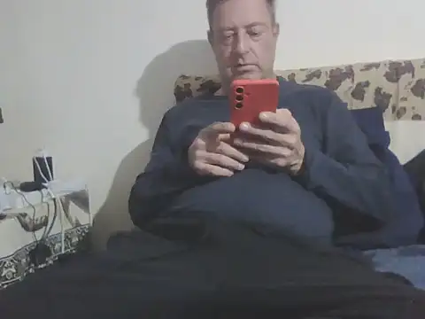 Snapshot of chris7706 chatting on 06/18/26, 12:42 chris7706 online show from 06/18/26, 12:42