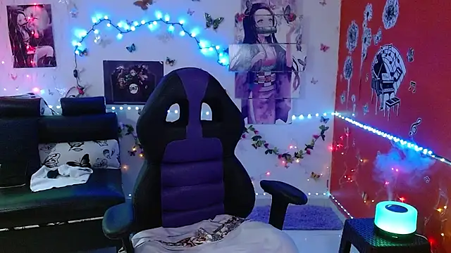 Snapshot of carol_20 chatting on 12/12/24, 04:04 carol 20 online show from 12/12/24, 04:04