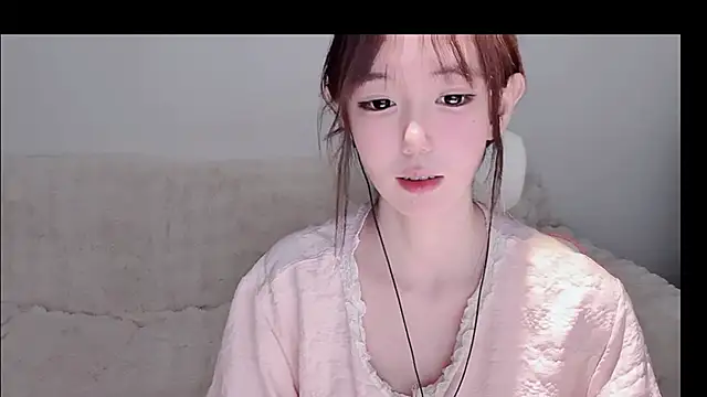 Xiao-runbao online show from 12/20/25, 02:46