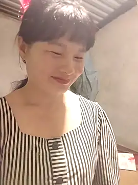 Snapshot of kute-00 chatting on 09/30/25, 04:12 kute-00 online show from 09/30/25, 04:12
