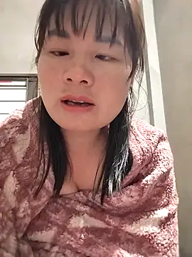 kute-00 online show from 12/18/25, 12:38