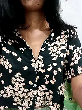 Daizy Shah online show from 02/18/26, 06:26