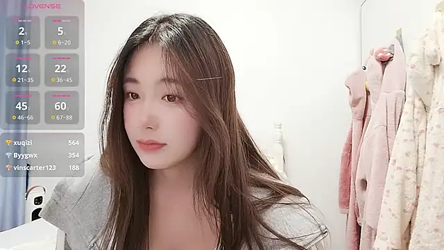 Luna 868 online show from 12/13/25, 07:53