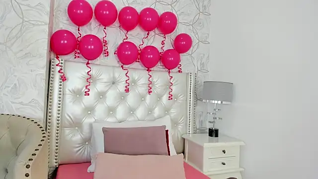 Snapshot of amara_rousse chatting on 11/09/25, 11:52 amara rousse online show from 11/09/25, 11:52