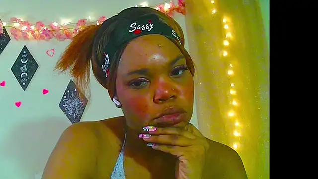 LunaNova999 online show from 12/02/25, 11:56