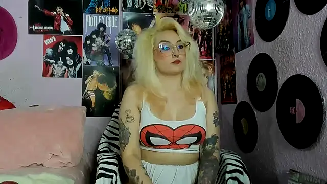Avril Maria online show from 05/25/26, 10:16