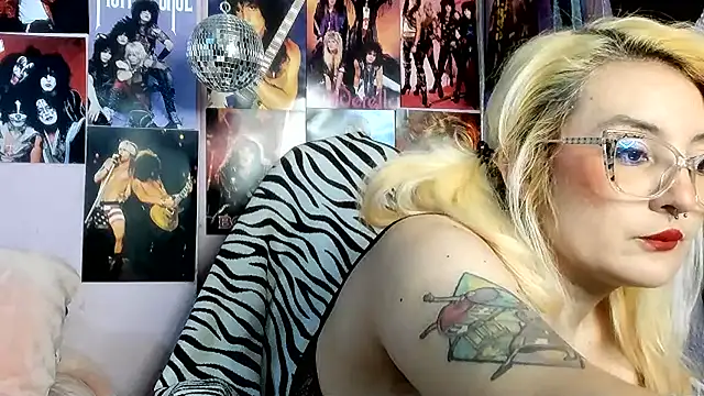 Avril Maria online show from 06/21/26, 06:32