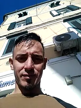 JuanD vero online show from 10/24/25, 01:18