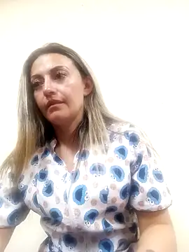 Snapshot of -AngelNova- chatting on 09/23/25, 06:00 -AngelNova- online show from 09/23/25, 06:00