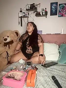 Snapshot of kendra_lil_evill chatting on 10/17/25, 10:12 kendra lil evill online show from 10/17/25, 10:12