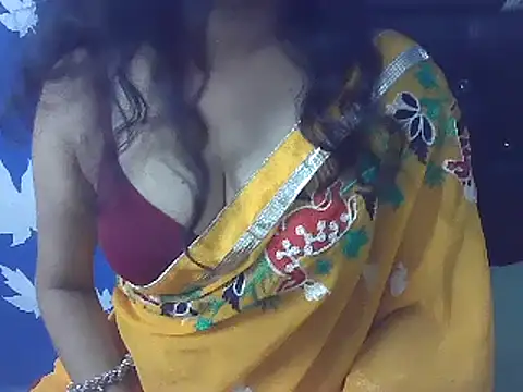 SoftButDeadly0 online show from 10/22/25, 06:18