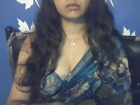 SoftButDeadly0 online show from 12/03/25, 06:28