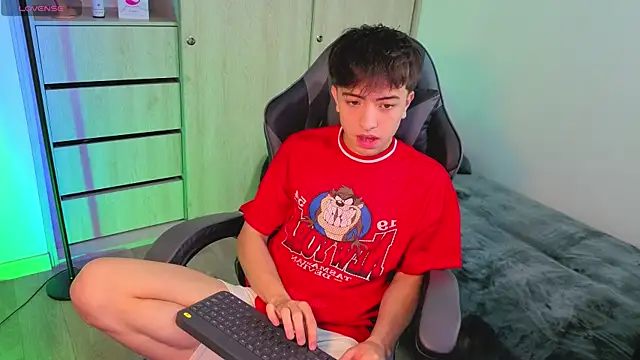 onlinenico online show from 09/19/25, 08:09