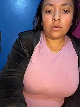 Snapshot of Luci_Sweet22 chatting on 02/25/26, 02:21 Luci Sweet22 online show from 02/25/26, 02:21