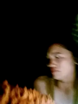 ngan-cute online show from 09/23/25, 09:18