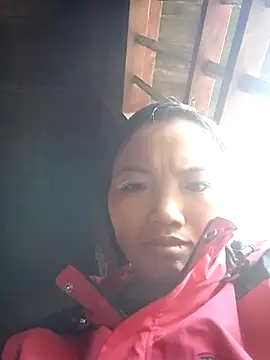 ngan-cute online show from 10/17/25, 12:25