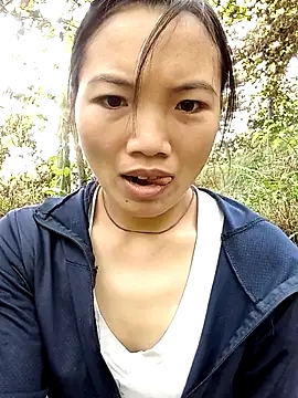 ngan-cute online show from 11/22/25, 02:10