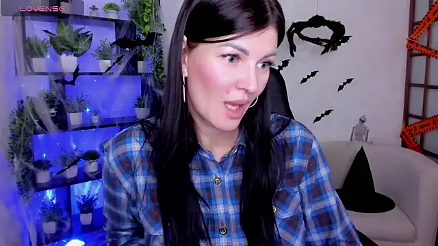 O1d Lady online show from 11/06/25, 08:37