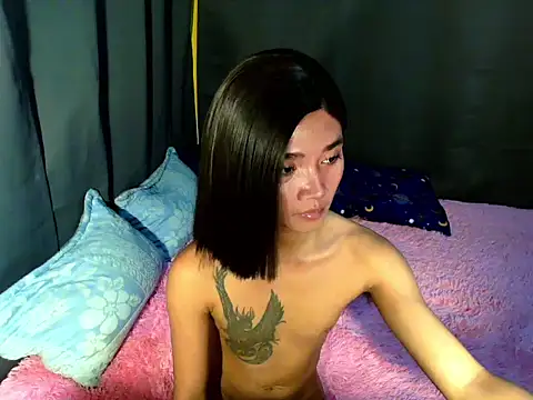 Snapshot of Petite_HugeCock chatting on 02/22/26, 11:20 Petite HugeCock online show from 02/22/26, 11:20