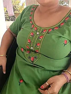 Snapshot of angel_ridhi chatting on 11/16/25, 05:35 angel ridhi online show from 11/16/25, 05:35