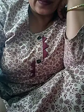 Snapshot of angel_ridhi chatting on 11/29/25, 04:48 angel ridhi online show from 11/29/25, 04:48