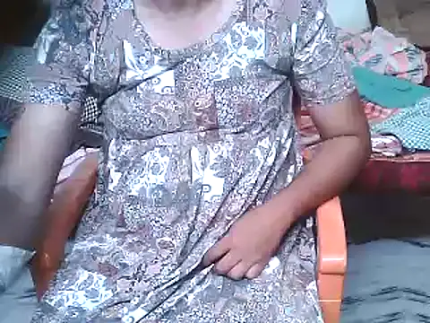 Snapshot of sakshi-44 chatting on 12/05/25, 02:47 sakshi-44 online show from 12/05/25, 02:47