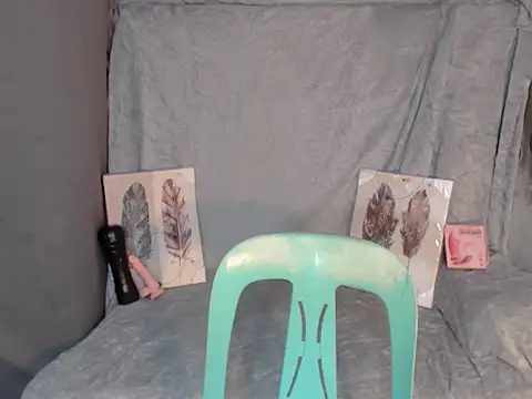 Snapshot of SerenityFoxx chatting on 10/25/25, 09:06 SerenityFoxx online show from 10/25/25, 09:06