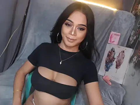 Snapshot of SerenityFoxx chatting on 11/17/25, 03:45 SerenityFoxx online show from 11/17/25, 03:45