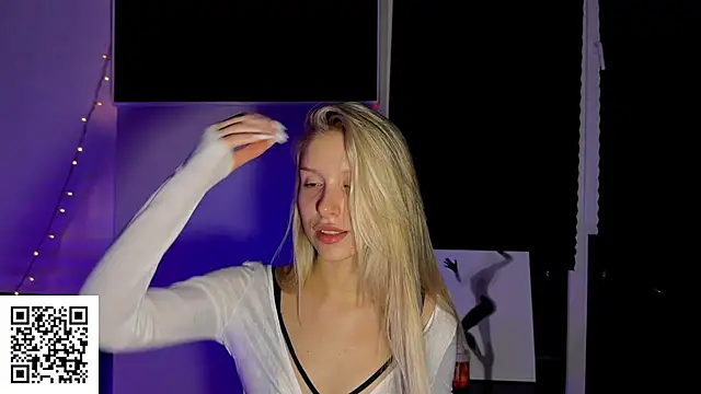 ElysiaXo online show from 11/16/25, 11:21