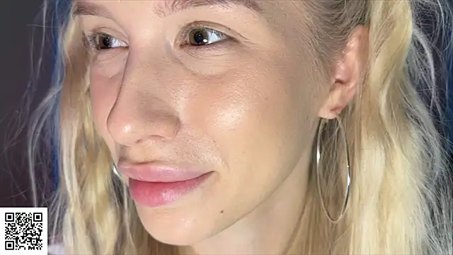 ElysiaXo online show from 12/01/25, 11:21