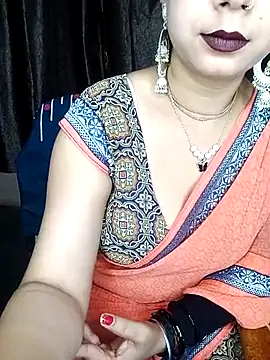 Snapshot of Oh_011 chatting on 04/29/26, 05:30 Oh 011 online show from 04/29/26, 05:30