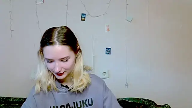  kikiclark   online show from 09/26/25, 08:29