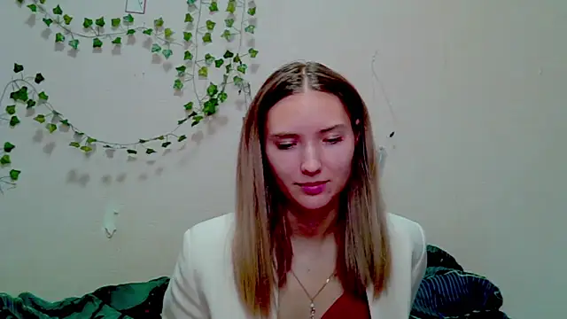  kikiclark   online show from 11/21/25, 10:19