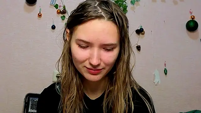  kikiclark   online show from 02/06/26, 08:56