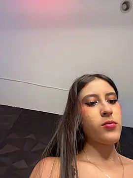 Snapshot of Juanita-Diaz chatting on 02/12/26, 08:37 Juanita-Diaz online show from 02/12/26, 08:37