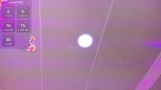 Snapshot of Miaa_Smithh__ chatting on 04/22/26, 11:23 Miaa Smithh online show from 04/22/26, 11:23