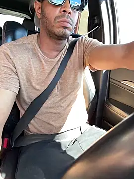 Jariushot3 online show from 04/18/26, 07:07